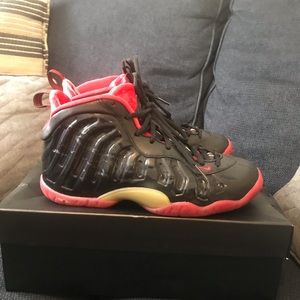 Nike Foamposite sz 7Y * Halloween* EUC